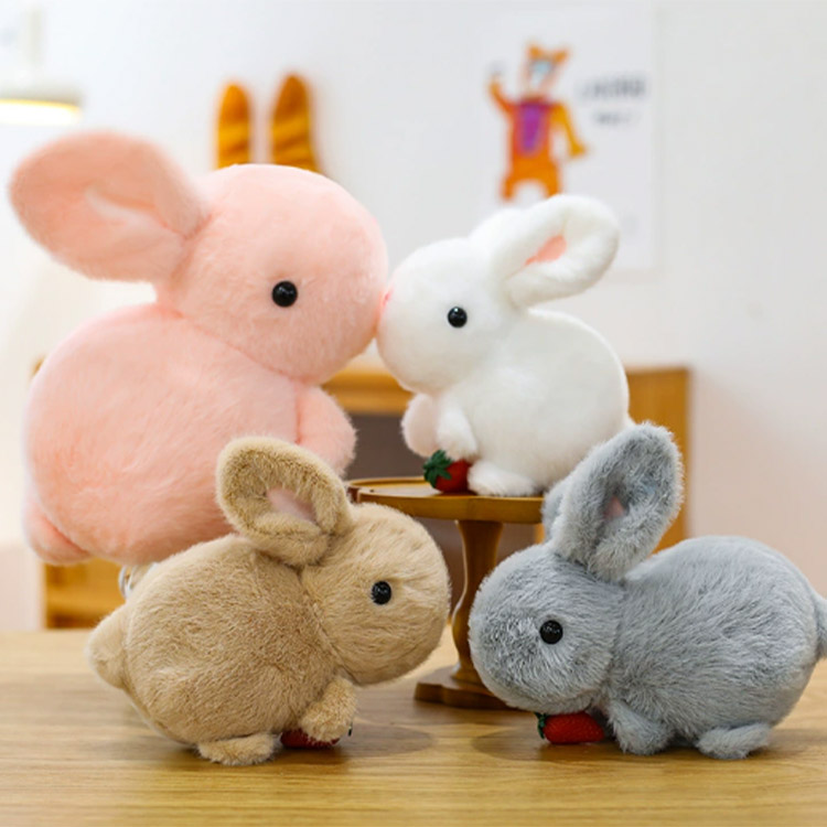 La peluche de lapin de Pâques