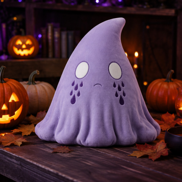 Jouet en peluche fantôme effrayant violet triste